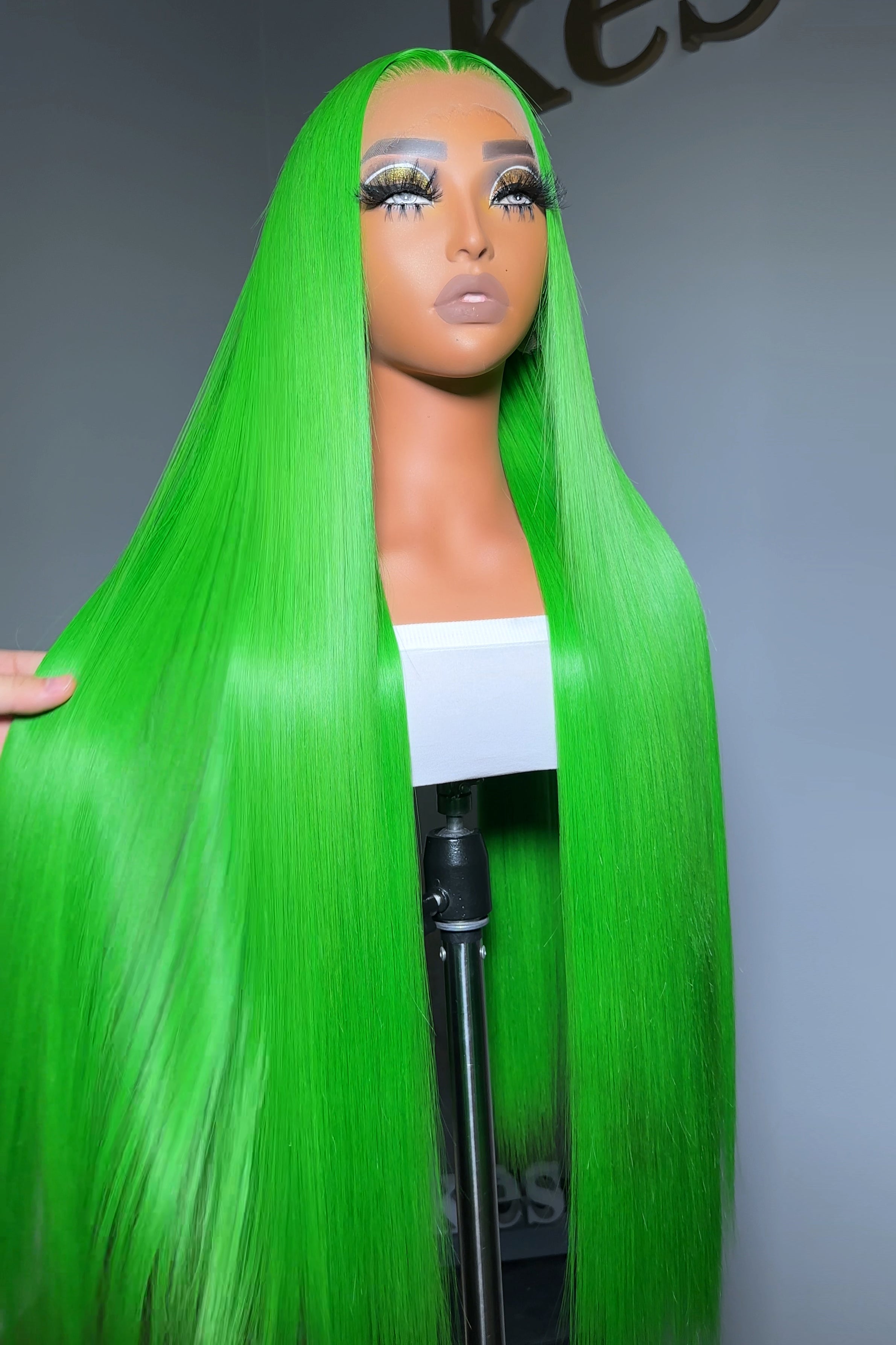 Keswigs 13X6 HD Lace Wigs Green Color Silky Straight Raw Hair 300 Density