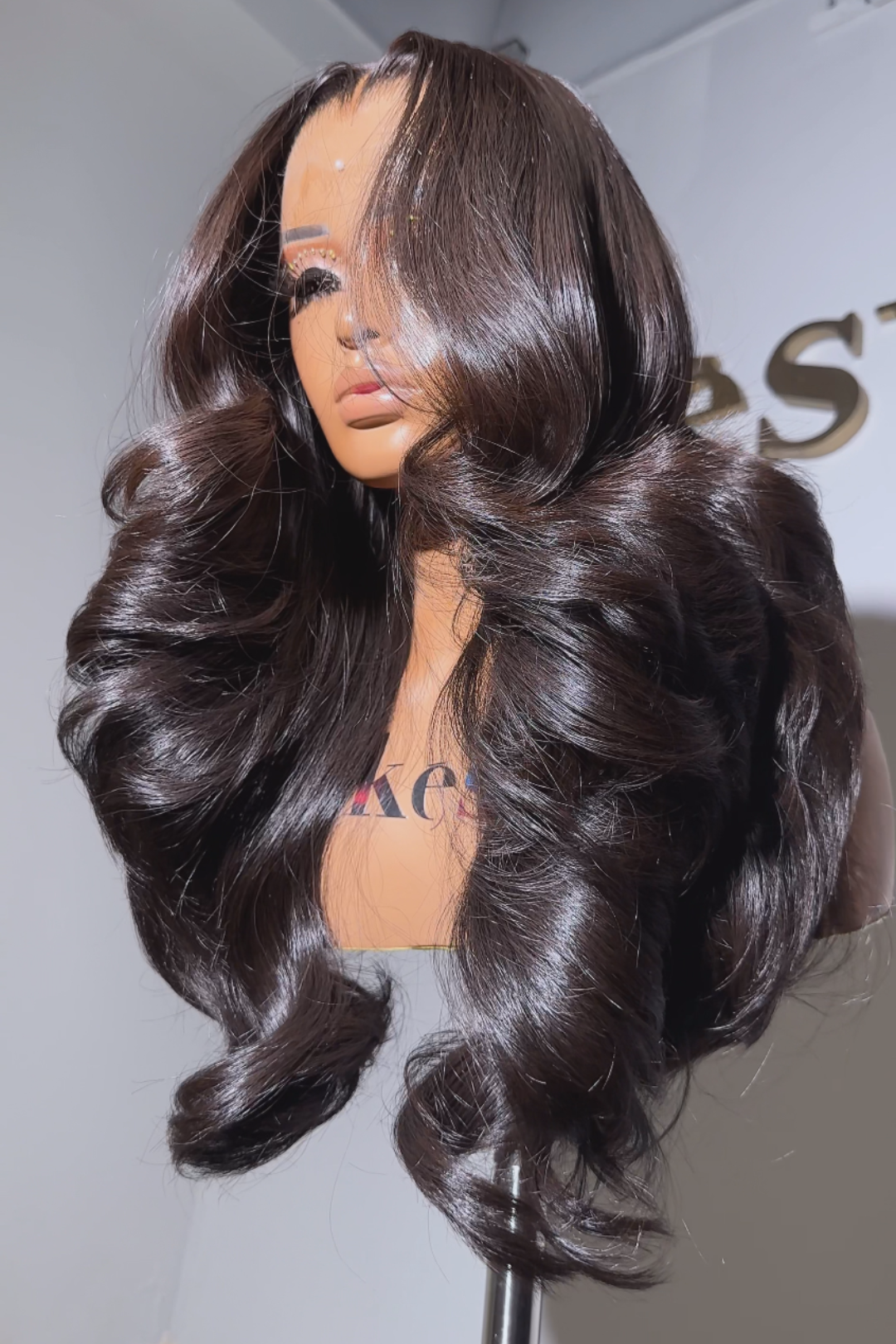 Keswigs 6X6 HD Lace Wigs  Layer Wavy Bouncy Curl Middle Part Raw Hair 300 Density